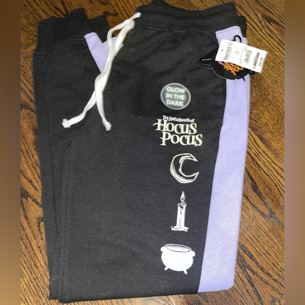 Hocus Pocus Medium sweatpants